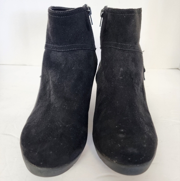 St. John Bay's Women's Black Ankle Boots, Sz 9 - Picture 3 of 12